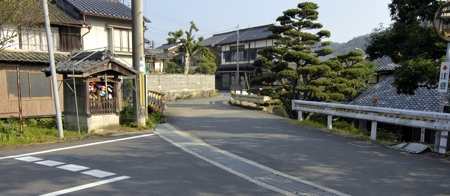 立原の交差点付近