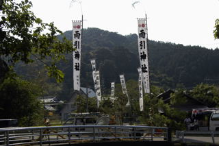 雨引神社参道に立ち並ぶ幟