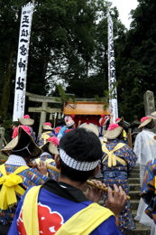 庚申太鼓と囃子方も練り込む
