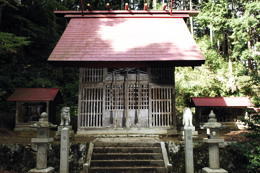 伊知布西神社本殿