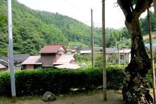 岸谷の集落(観音堂より)