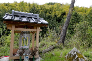 鷄塚(宮津市文珠)