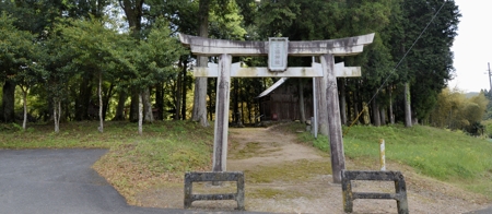 三柱神社(野笹)