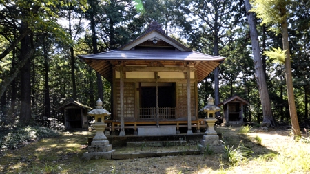 意布伎神社(油池)