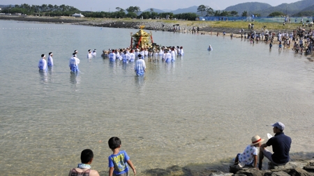 水無月神社川裾祭り
