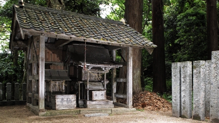 伊豆神社と稲荷神社