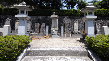 森田治郎兵衛の墓(常立寺境内)