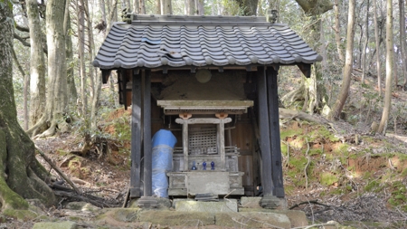 尾崎神社(下岡)
