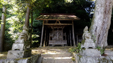 鳴生葛島神社