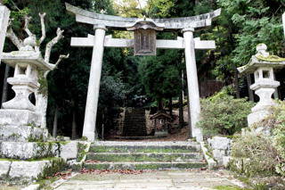 伊知布西神社(桑飼下)